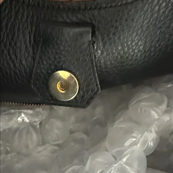 TOM FORD Elegant Black Leather Handbag - Picture 8 of 14